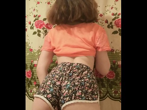 ❤️ La joven sexy hace un striptease grabando sus calzoncillos en la cámara Follar en es.assistdoctor23.ru ❌️