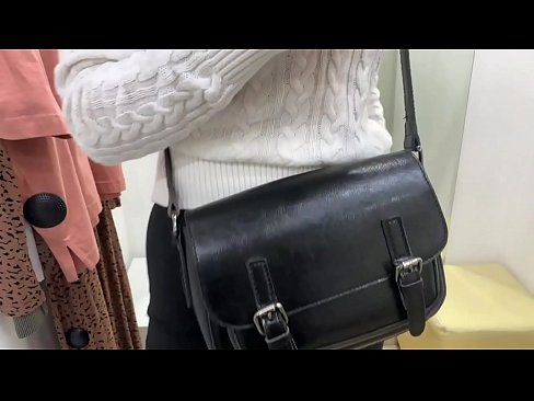 ❤️ Masturbación pública de la joven zorra FeralBerry con un consolador en el probador Follar en es.assistdoctor23.ru ❌️