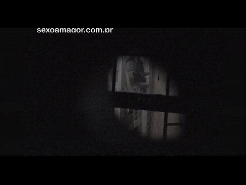 ❤️ Rubia es grabada en secreto por un voyeur del barrio escondido detrás de unos ladrillos huecos Follar en es.assistdoctor23.ru ❌️